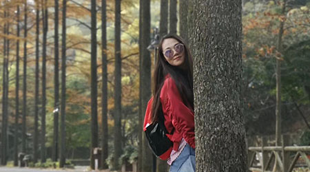 把握現(xiàn)在，展望未來