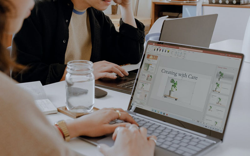 中層人員進(jìn)行管理培訓(xùn).jpg 中層人員進(jìn)行管理培訓(xùn).jpg