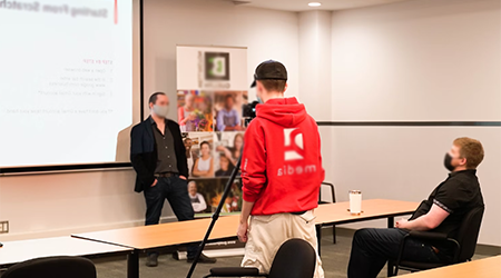 中基層管理培訓的最新趨勢:跟上領導力發(fā)展的步伐.png 中基層管理培訓的最新趨勢:跟上領導力發(fā)展的步伐.png