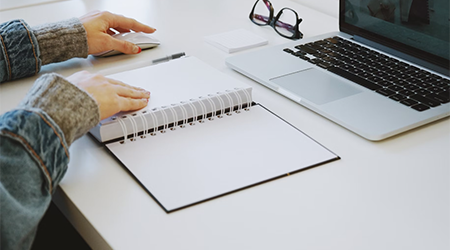 免費(fèi)資源vs付費(fèi)課程:營(yíng)銷管理培訓(xùn)的投資回報(bào)率對(duì)比.png 免費(fèi)資源vs付費(fèi)課程:營(yíng)銷管理培訓(xùn)的投資回報(bào)率對(duì)比.png